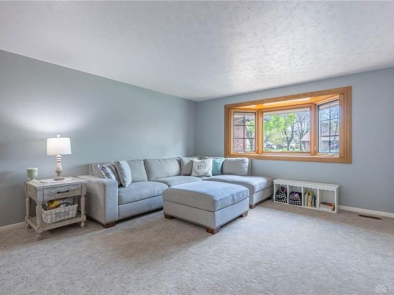 5385 Royalwood Drive, Centerville, OH 45429 Photo 3