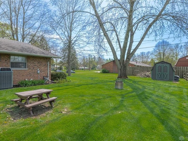 5385 Royalwood Drive, Centerville, OH 45429 Photo 33