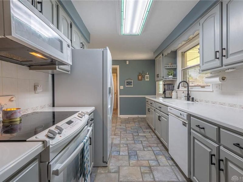 5385 Royalwood Drive, Centerville, OH 45429 Photo 8