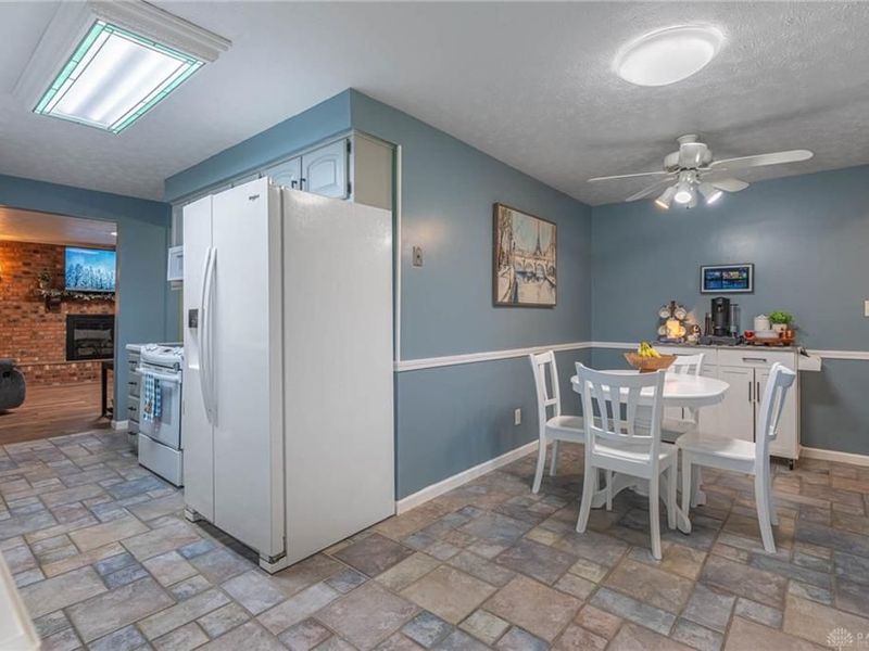 5385 Royalwood Drive, Centerville, OH 45429 Photo 9