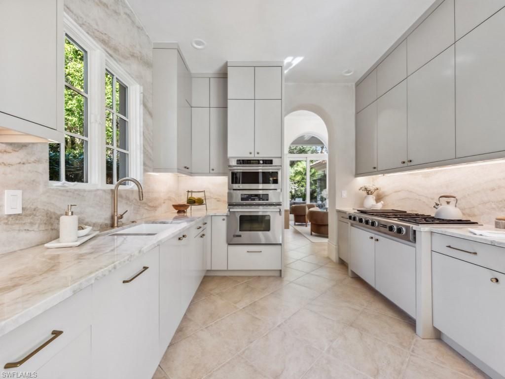 15627 Villoresi Way, Naples, FL 34110 Photo