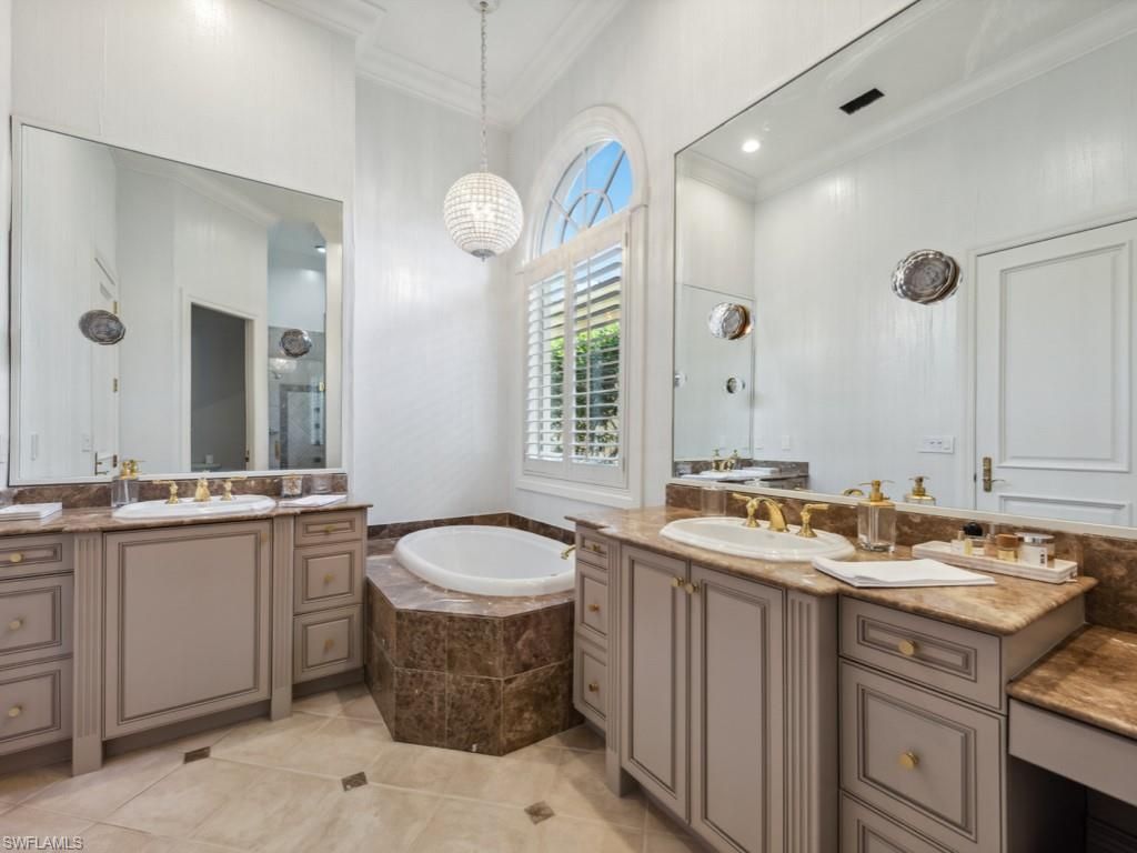 15627 Villoresi Way, Naples, FL 34110 Photo
