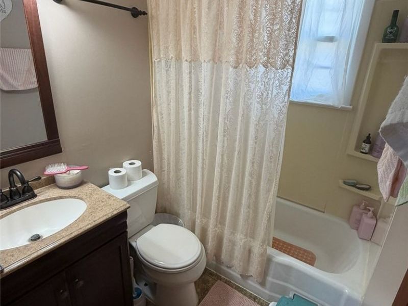 6395 Easton Street NE, Louisville, OH 44641 Photo 10