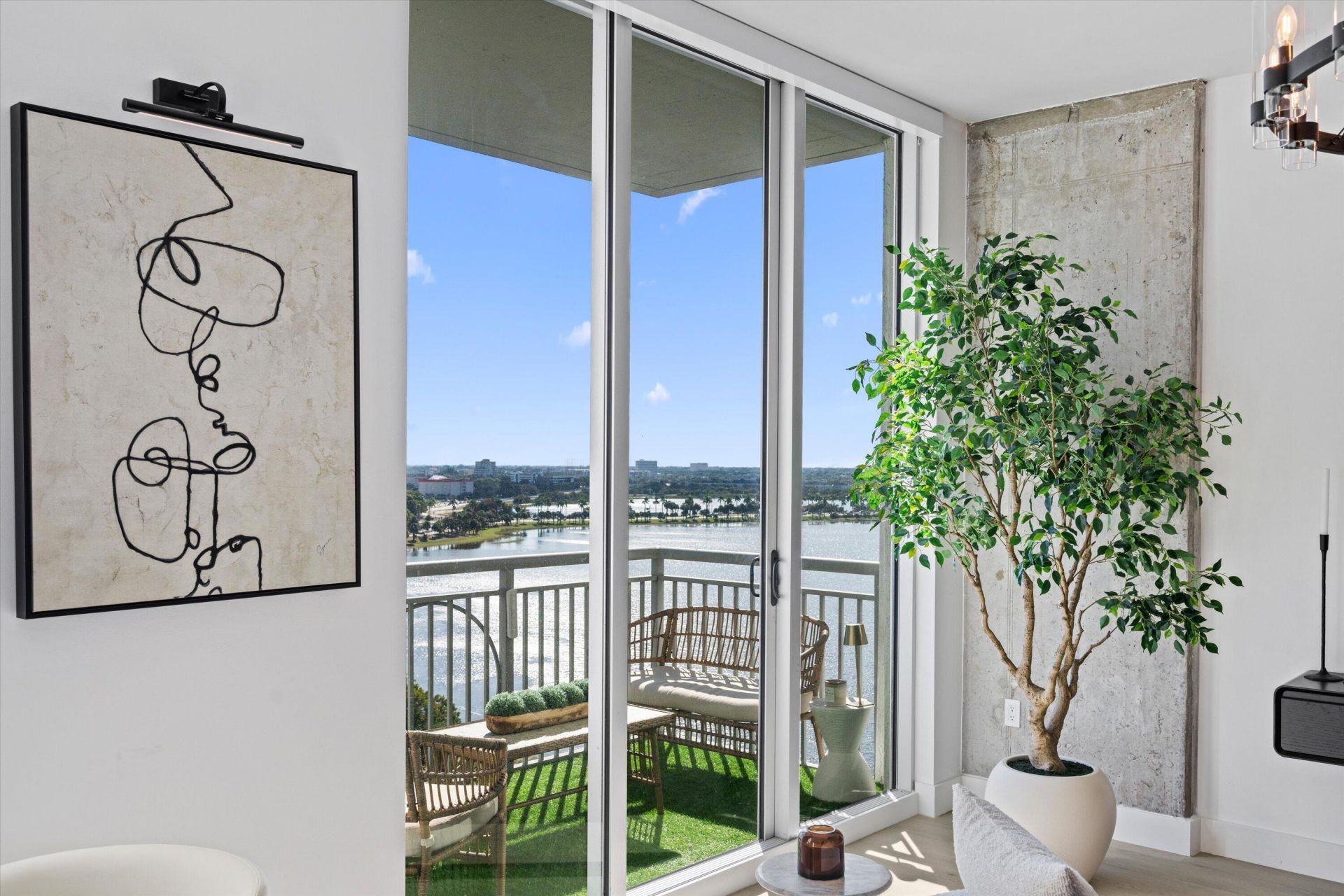 300 S Australian Avenue, Unit 1116, West Palm Beach, FL 33401 Photo