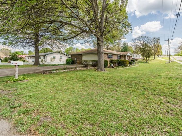 800 College Avenue, Berryville, AR 72616