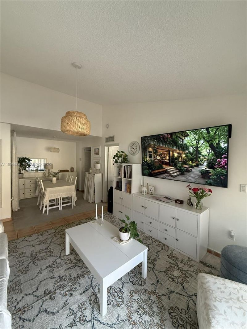 15650 SW 80th St F-208, Miami, FL 33193 Photo