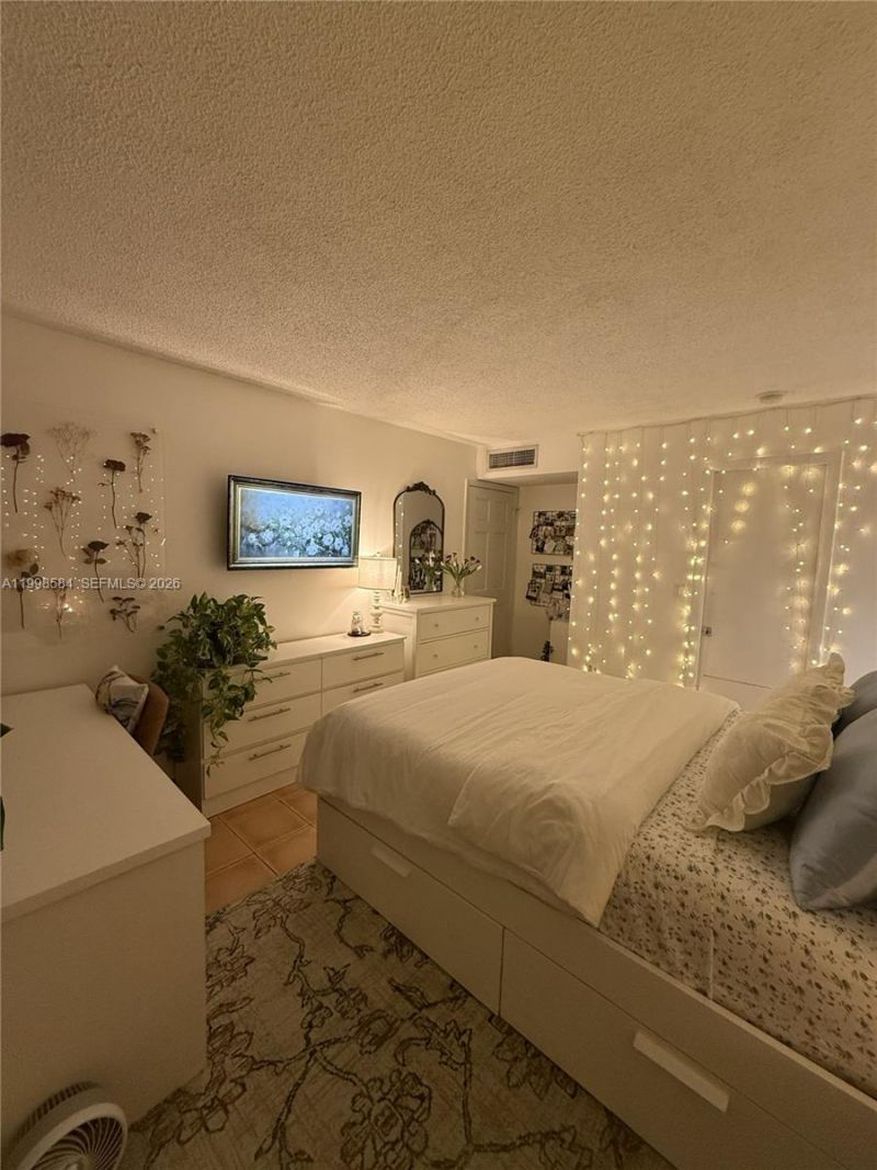 15650 SW 80th St F-208, Miami, FL 33193 Photo