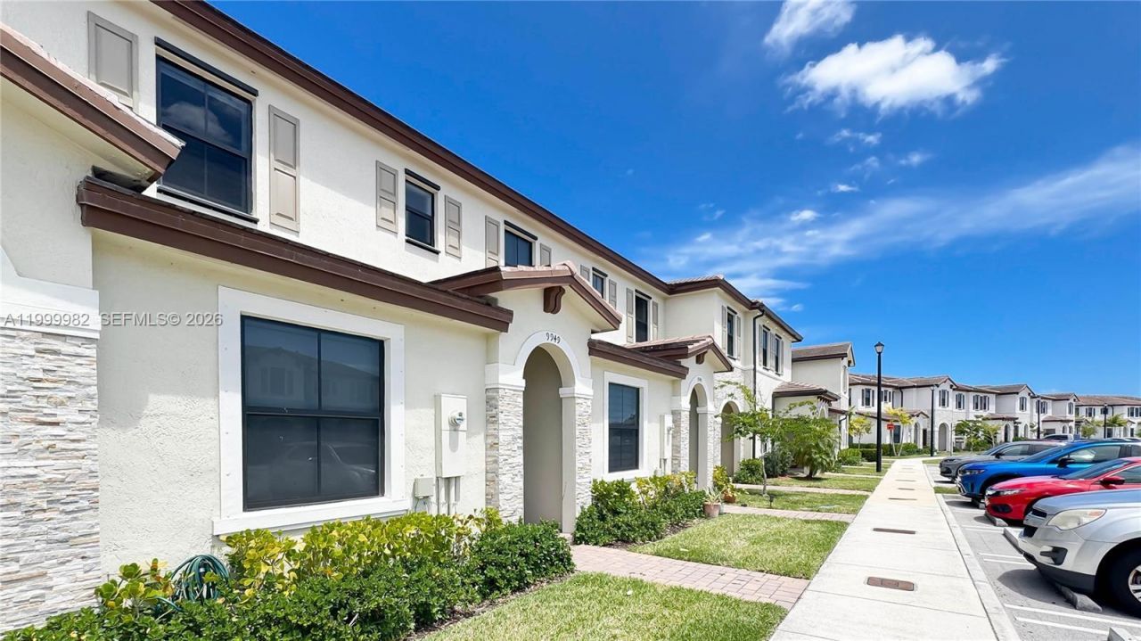 9949 SW 228th Ter, Miami, FL 33190 Photo