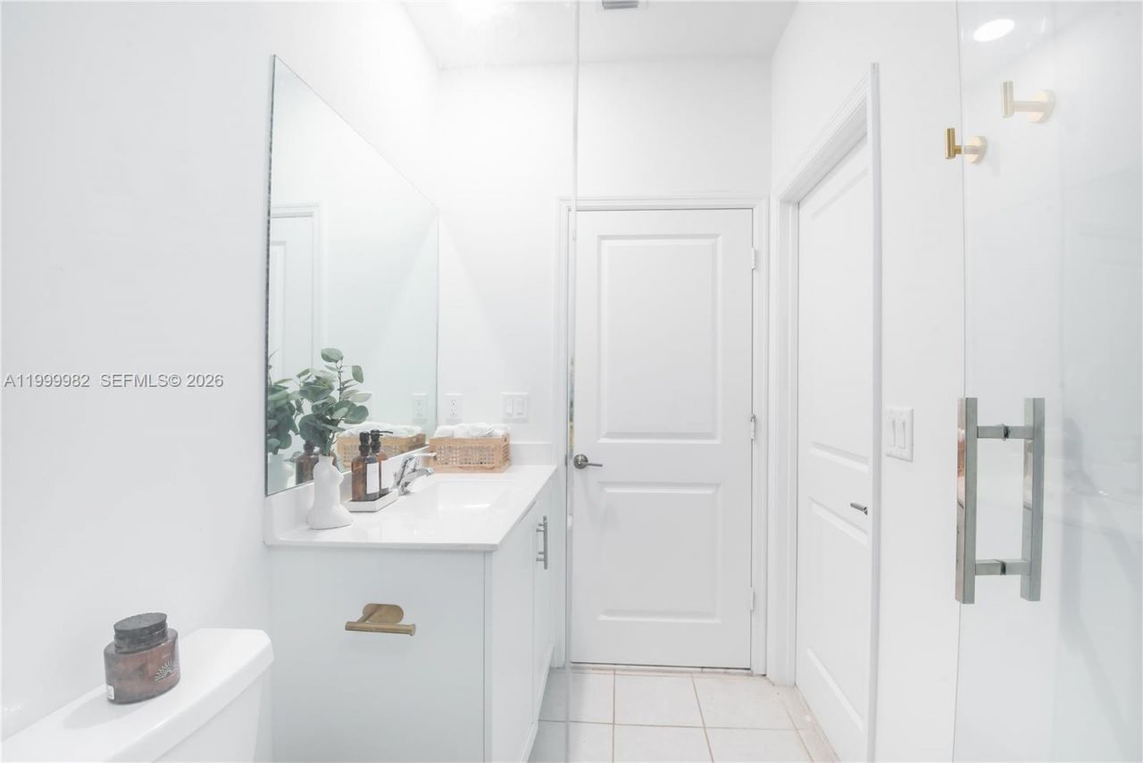 9949 SW 228th Ter, Miami, FL 33190 Photo