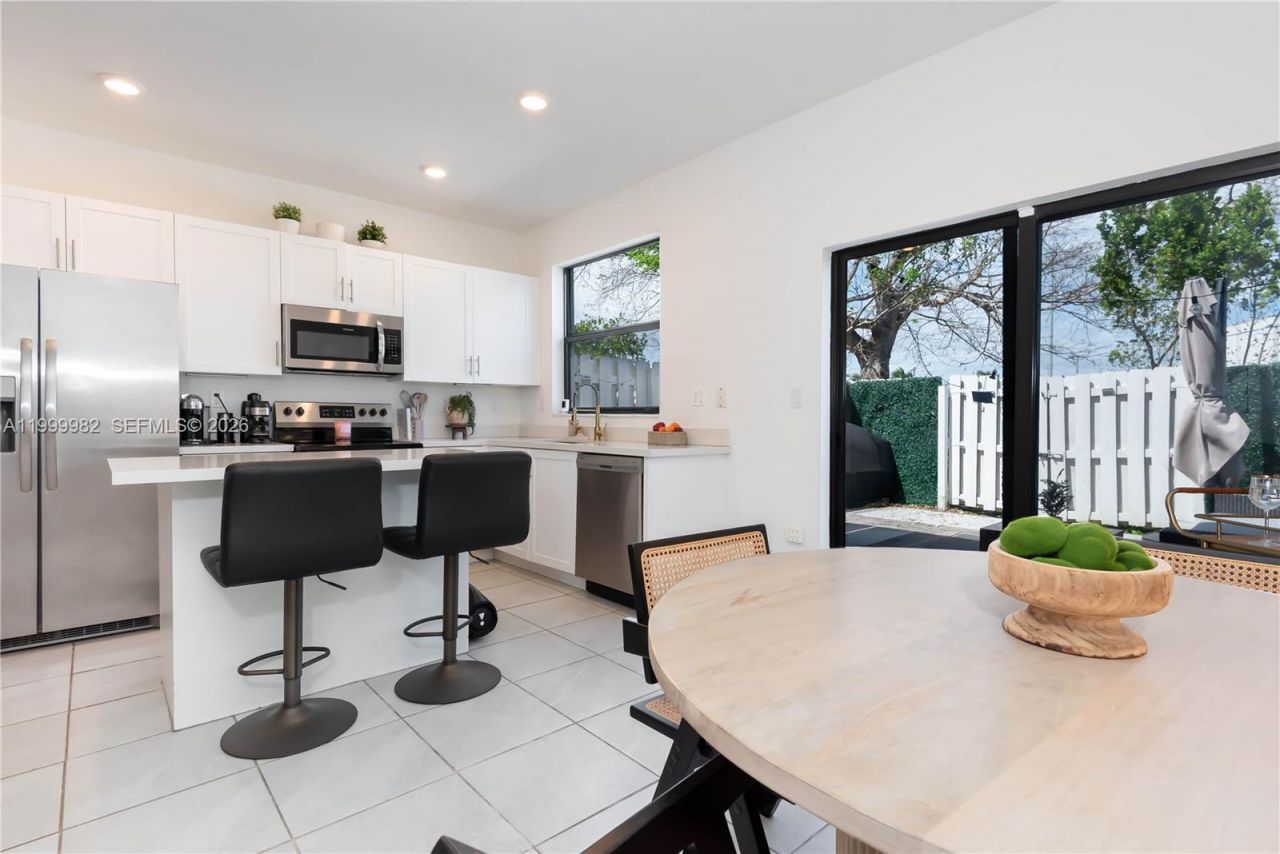 9949 SW 228th Ter, Miami, FL 33190 Photo