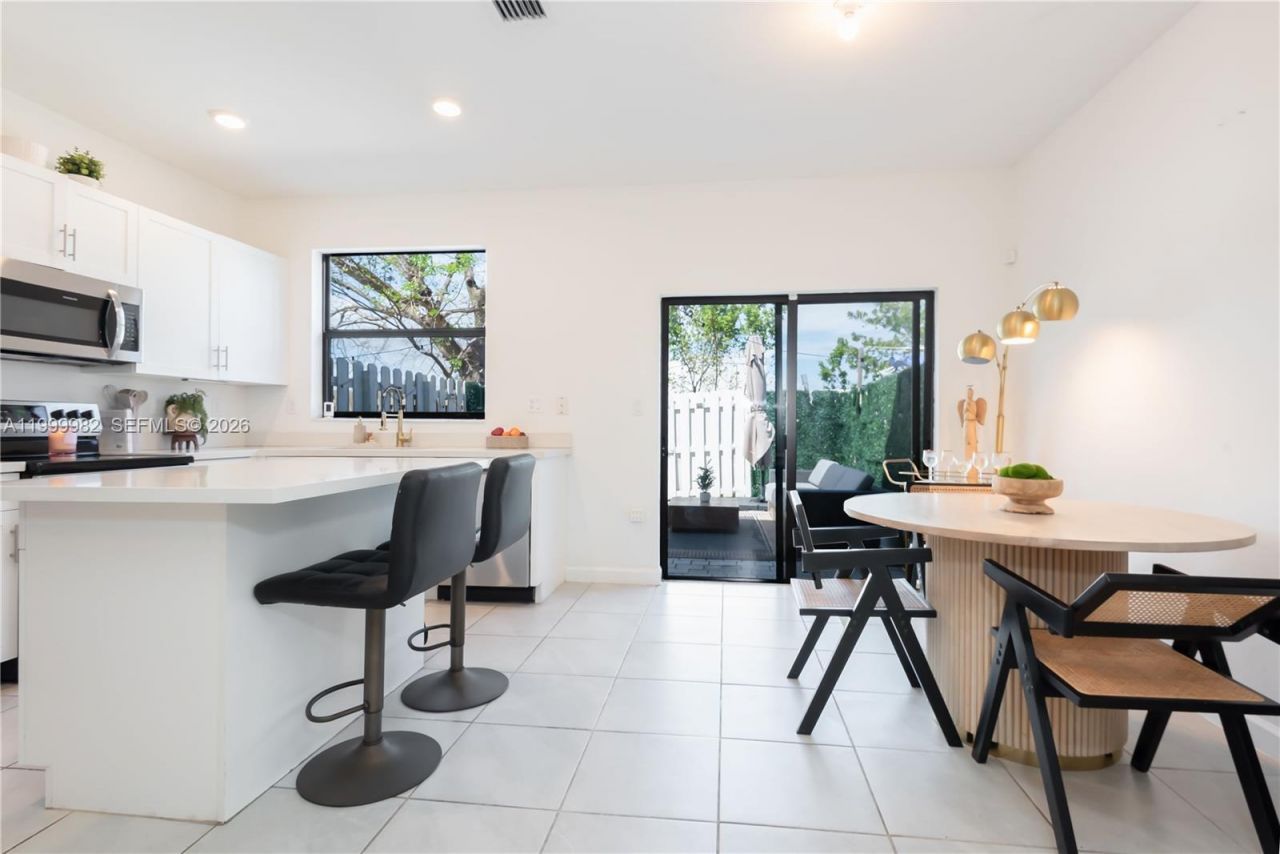 9949 SW 228th Ter, Miami, FL 33190 Photo