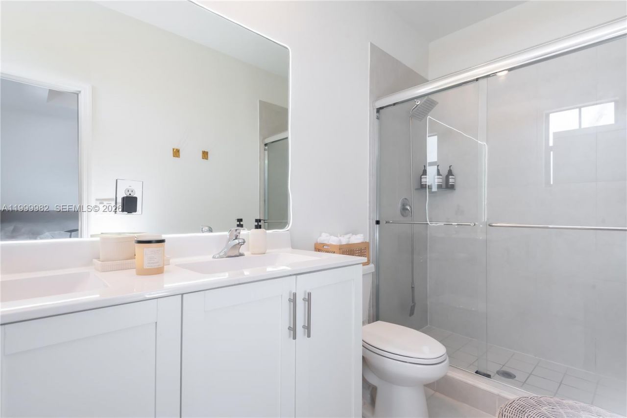 9949 SW 228th Ter, Miami, FL 33190 Photo