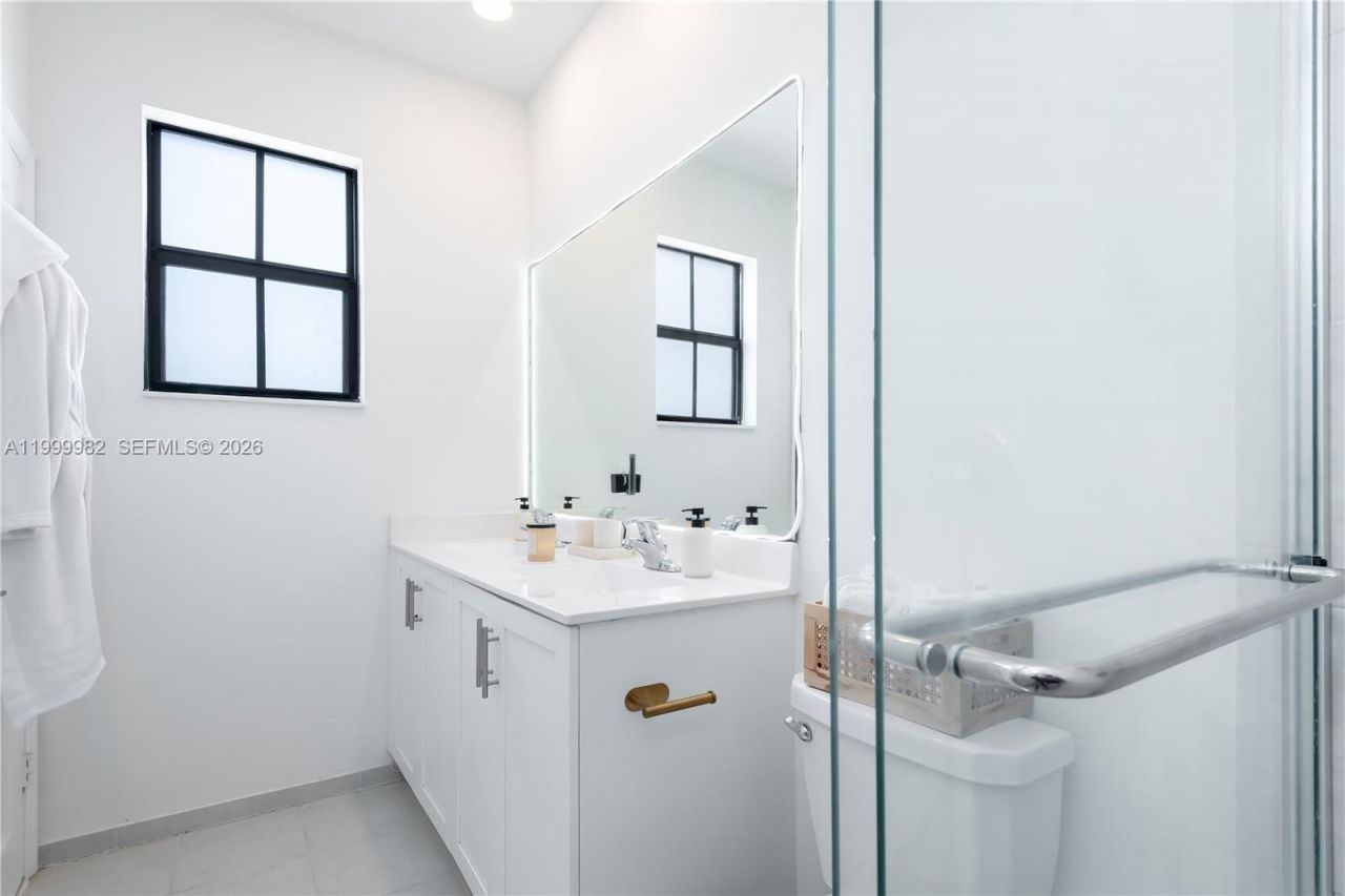 9949 SW 228th Ter, Miami, FL 33190 Photo