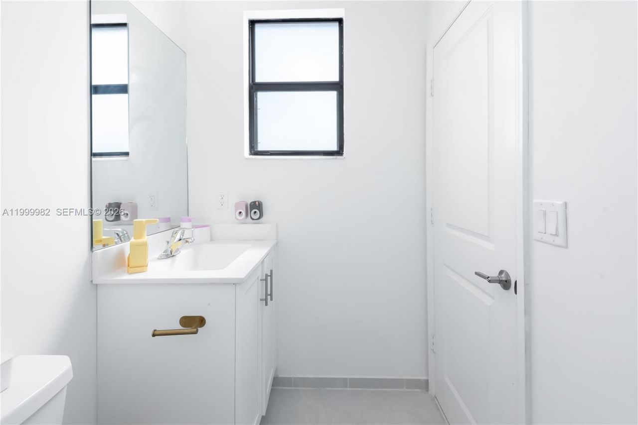 9949 SW 228th Ter, Miami, FL 33190 Photo