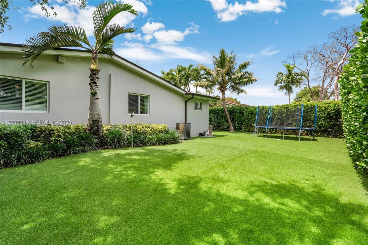 9511 SW 93rd St, Miami, FL 33176 Photo