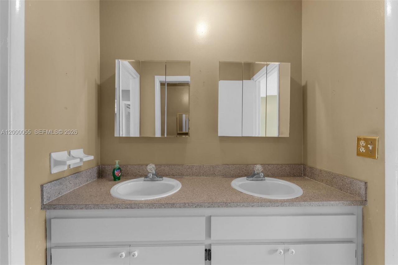 3868 SW 107th Ave, Unit 5-11, Miami, FL 33165 Photo