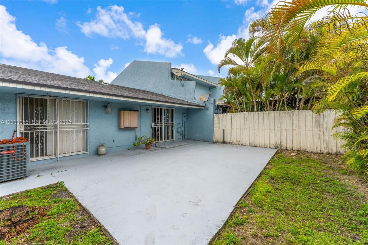 3868 SW 107th Ave, Unit 5-11, Miami, FL 33165 Photo