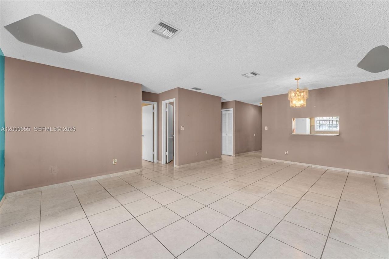 3868 SW 107th Ave, Unit 5-11, Miami, FL 33165 Photo