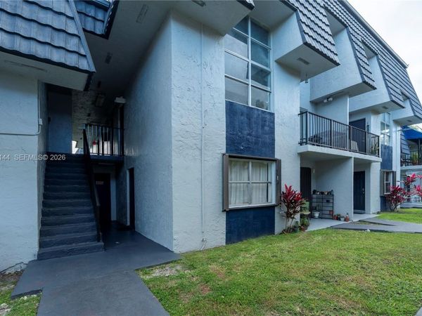 8003 W 6th Ave , Unit M, Hialeah, FL 33014