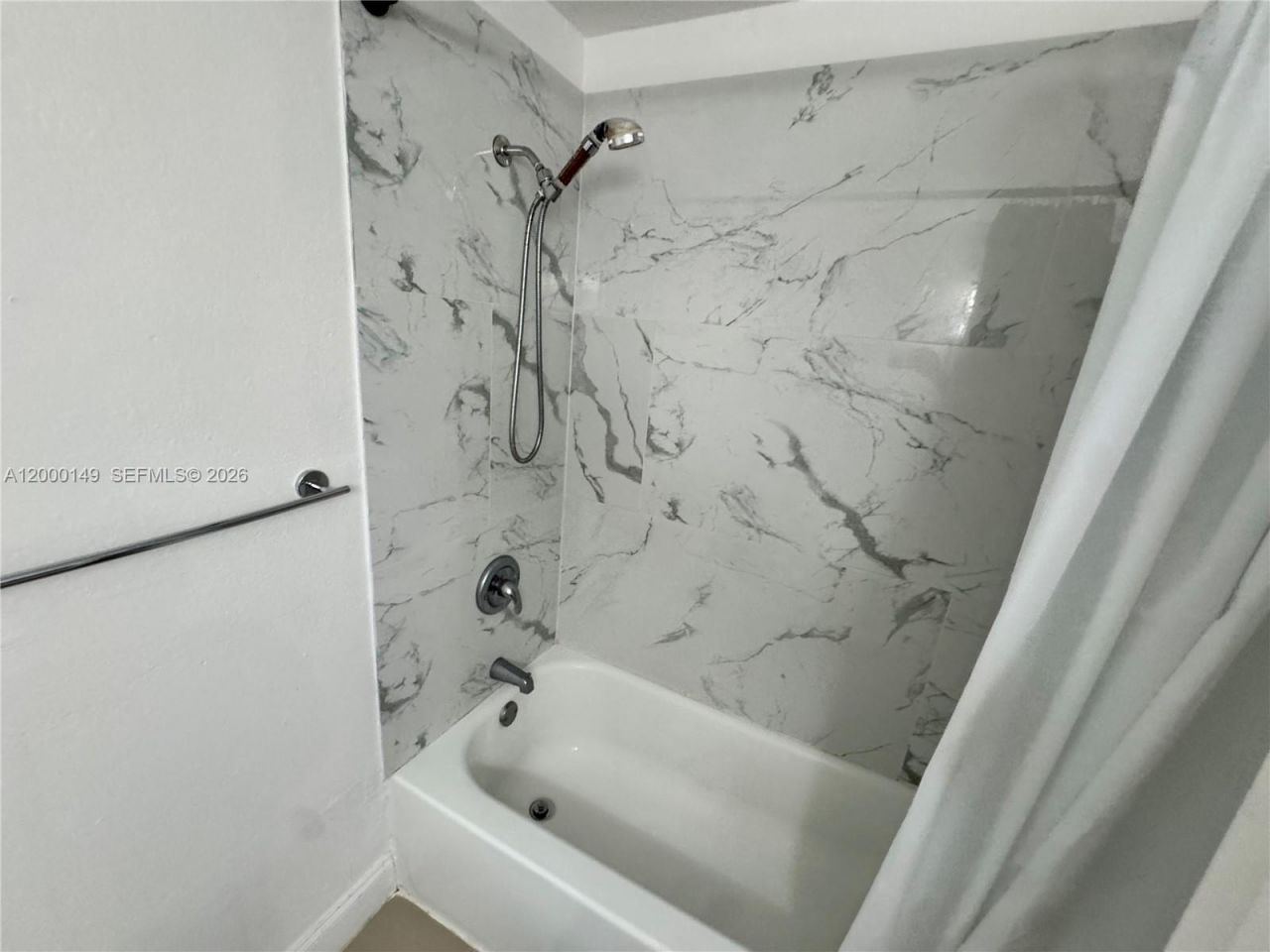 8415 Harding Ave, Unit 9, Miami Beach, FL 33141 Photo