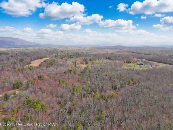 38 Browns Lane, Saugerties, NY 12477