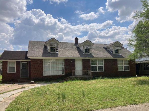 1205 W Walnut Street, Blytheville, AR 72315