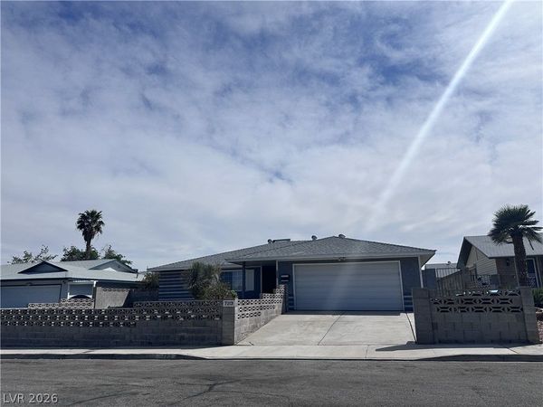 7213 Roe Court , Las Vegas, NV 89145