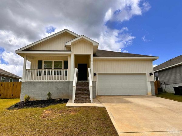 6081 Secretariat Way, Pensacola, FL 32526