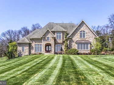 5683 GINGRICH ROAD, HERSHEY, PA 17033