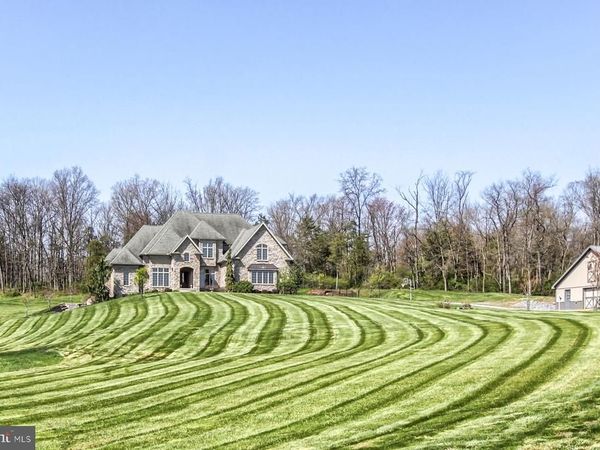 5683 GINGRICH ROAD, HERSHEY, PA 17033