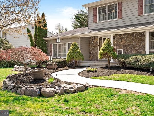 4 TWAIN DRIVE , ALLENTOWN, NJ 08501