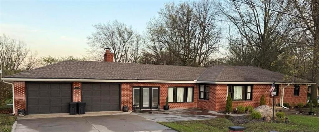 411 S Hillcrest Drive, Maysville, MO 64469 Main Photo