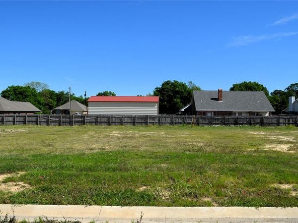 312 Preston Road, Mabank, TX 75147