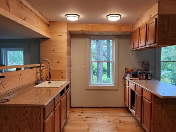 40 Library Road, Grafton, NH 03240