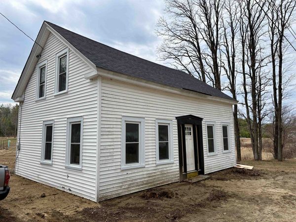 40 Library Road, Grafton, NH 03240