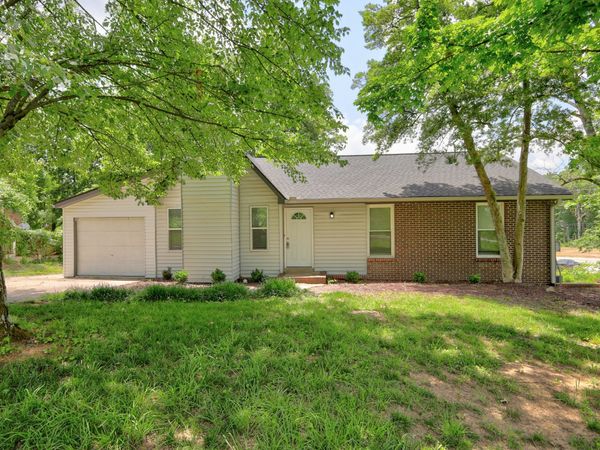 154 Shiloh Dr, La Vergne, TN 37086