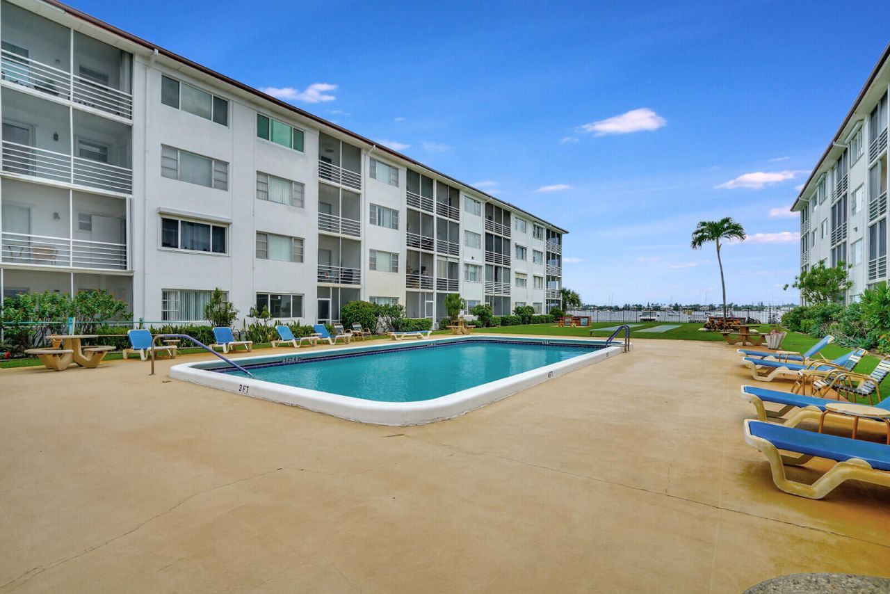 4500 N Flagler Drive, Unit C8, West Palm Beach, FL 33407 Photo