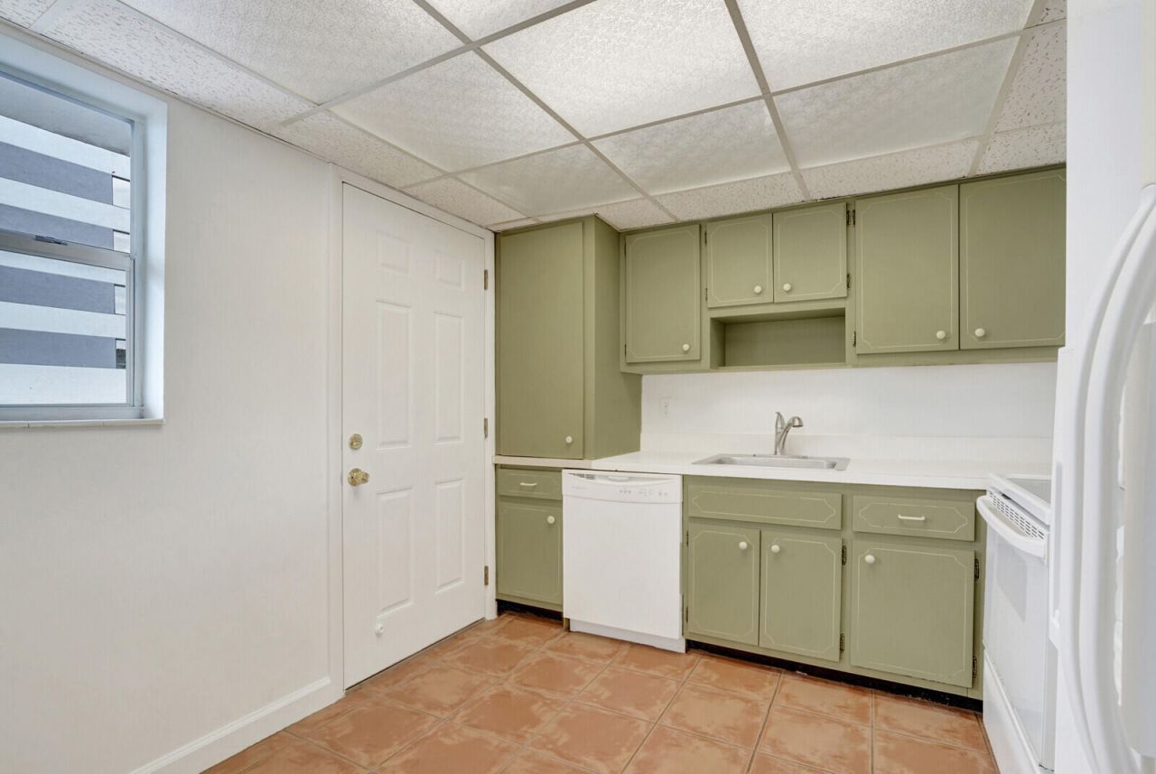 4500 N Flagler Drive, Unit C8, West Palm Beach, FL 33407 Photo