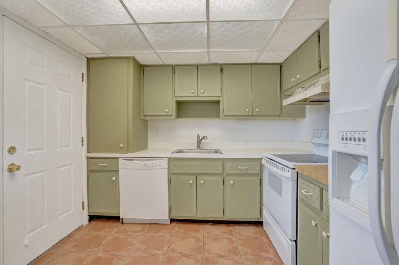 4500 N Flagler Drive, Unit C8, West Palm Beach, FL 33407 Photo
