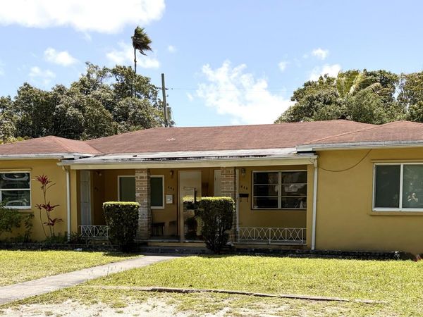 638 NE 138th Street, North Miami, FL 33161