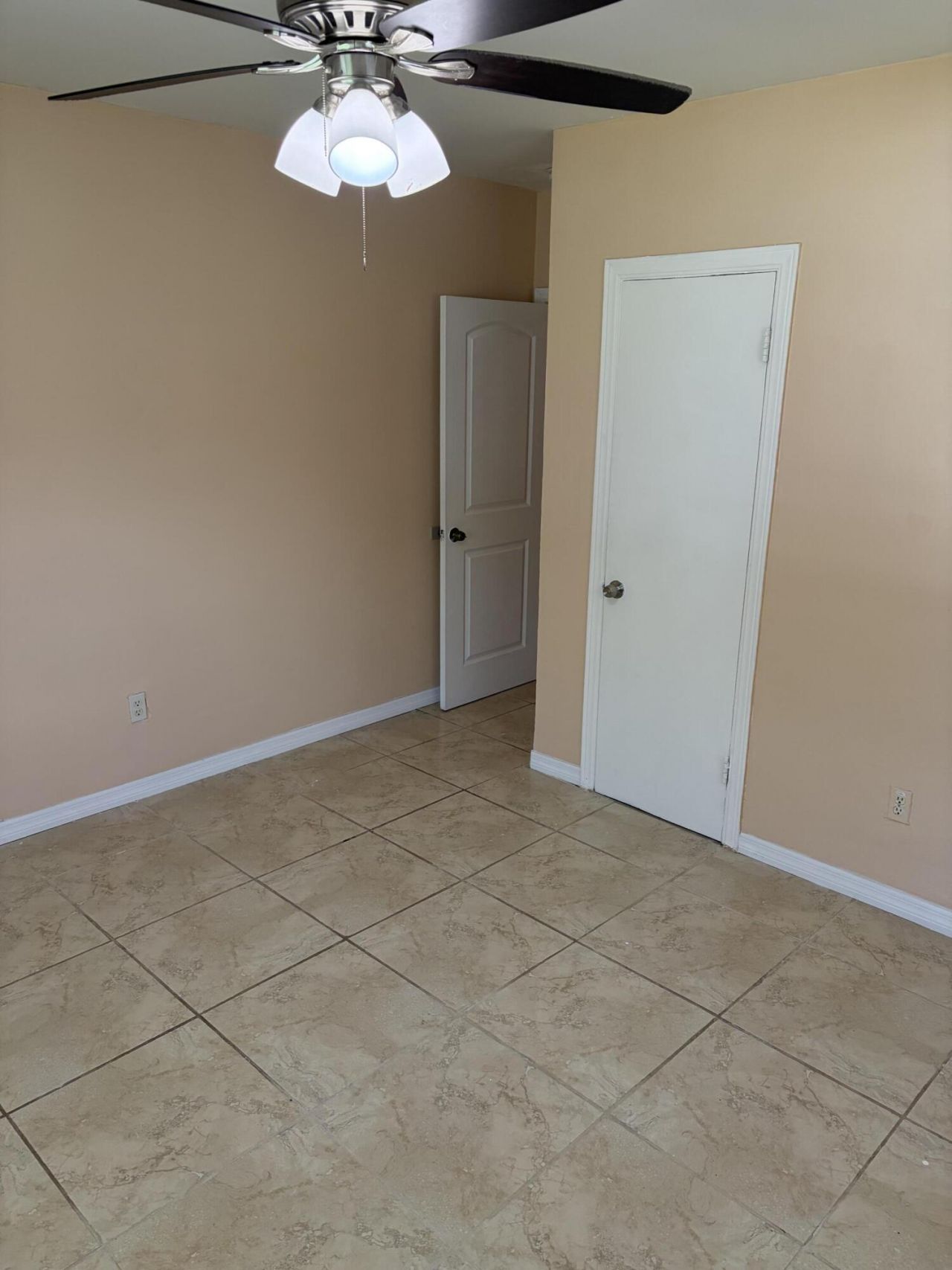 638 NE 138th Street, North Miami, FL 33161 Photo