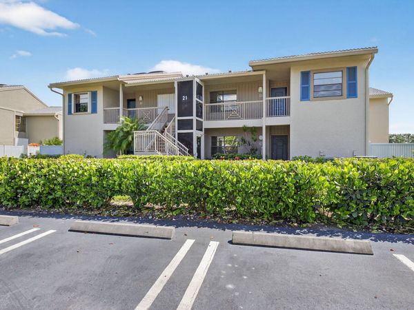 21 Eastgate Drive, Unit D, Boynton Beach, FL 33436