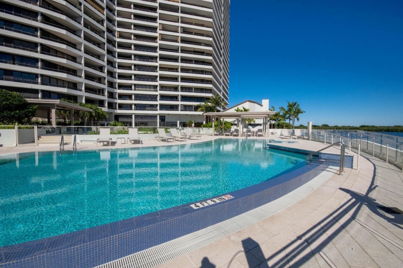 100 Lakeshore Drive, Unit 754, North Palm Beach, FL 33408 Photo