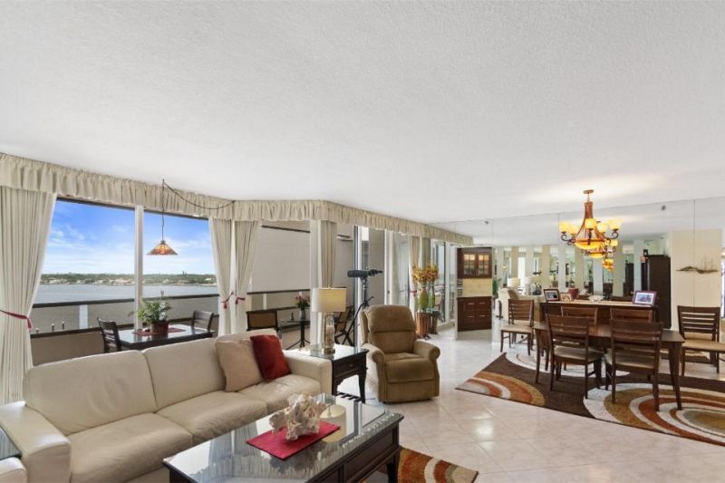 100 Lakeshore Drive, Unit 754, North Palm Beach, FL 33408 Photo