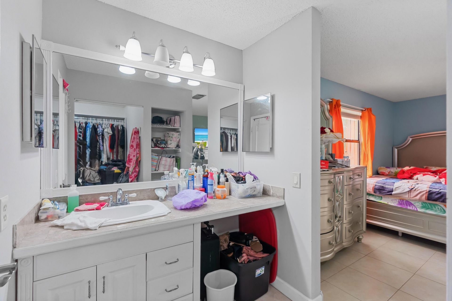 402 Lakeview Drive E, Royal Palm Beach, FL 33411 Photo