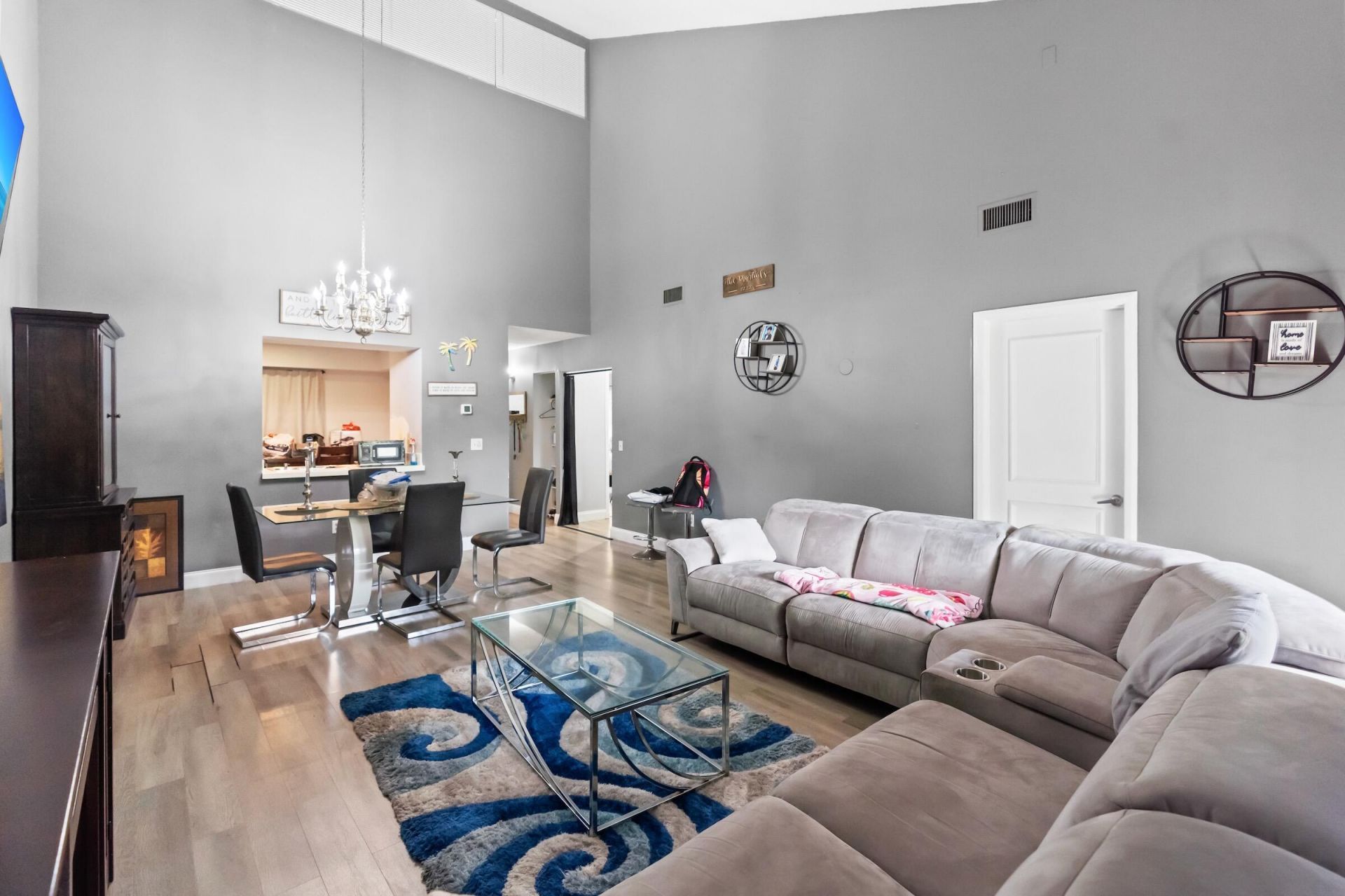 402 Lakeview Drive E, Royal Palm Beach, FL 33411 Photo