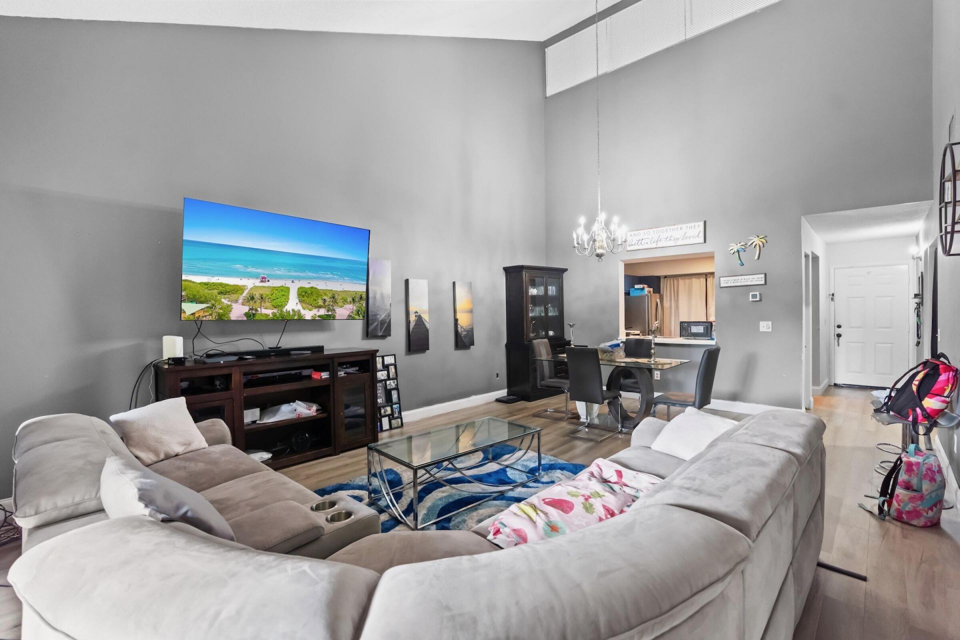 402 Lakeview Drive E, Royal Palm Beach, FL 33411 Photo