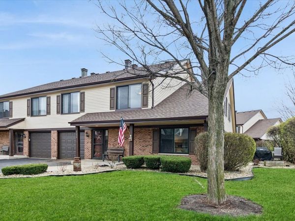 9239 Hartwood Court , Orland Park, IL 60462