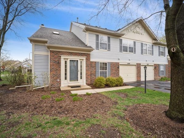 1099 Quaker Hill Court, Unit 1099, Elgin, IL 60120