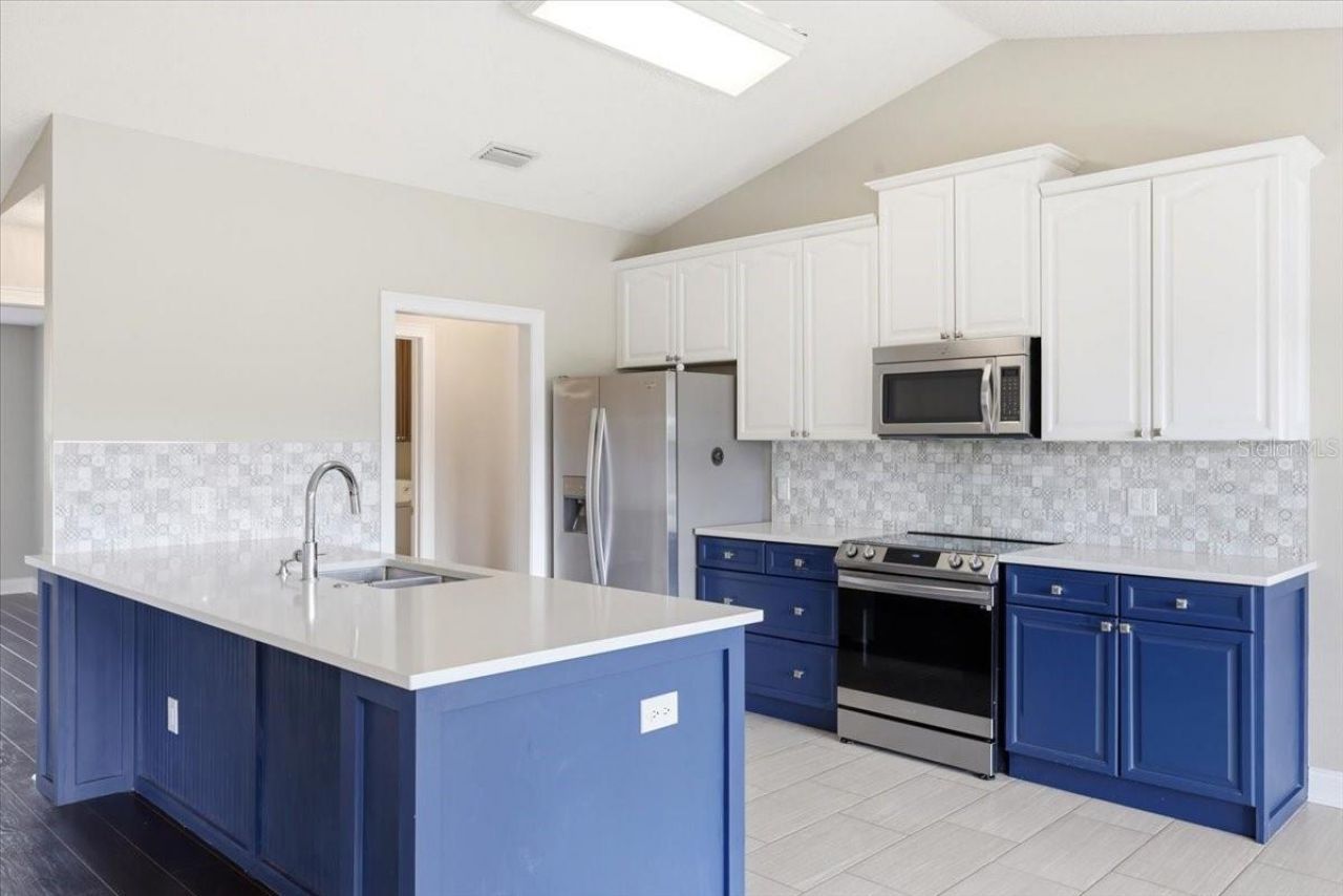 1051 Stationside Drive, Oakland, FL 34787 Photo